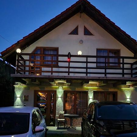 Ciprians' Home Săcele エクステリア 写真