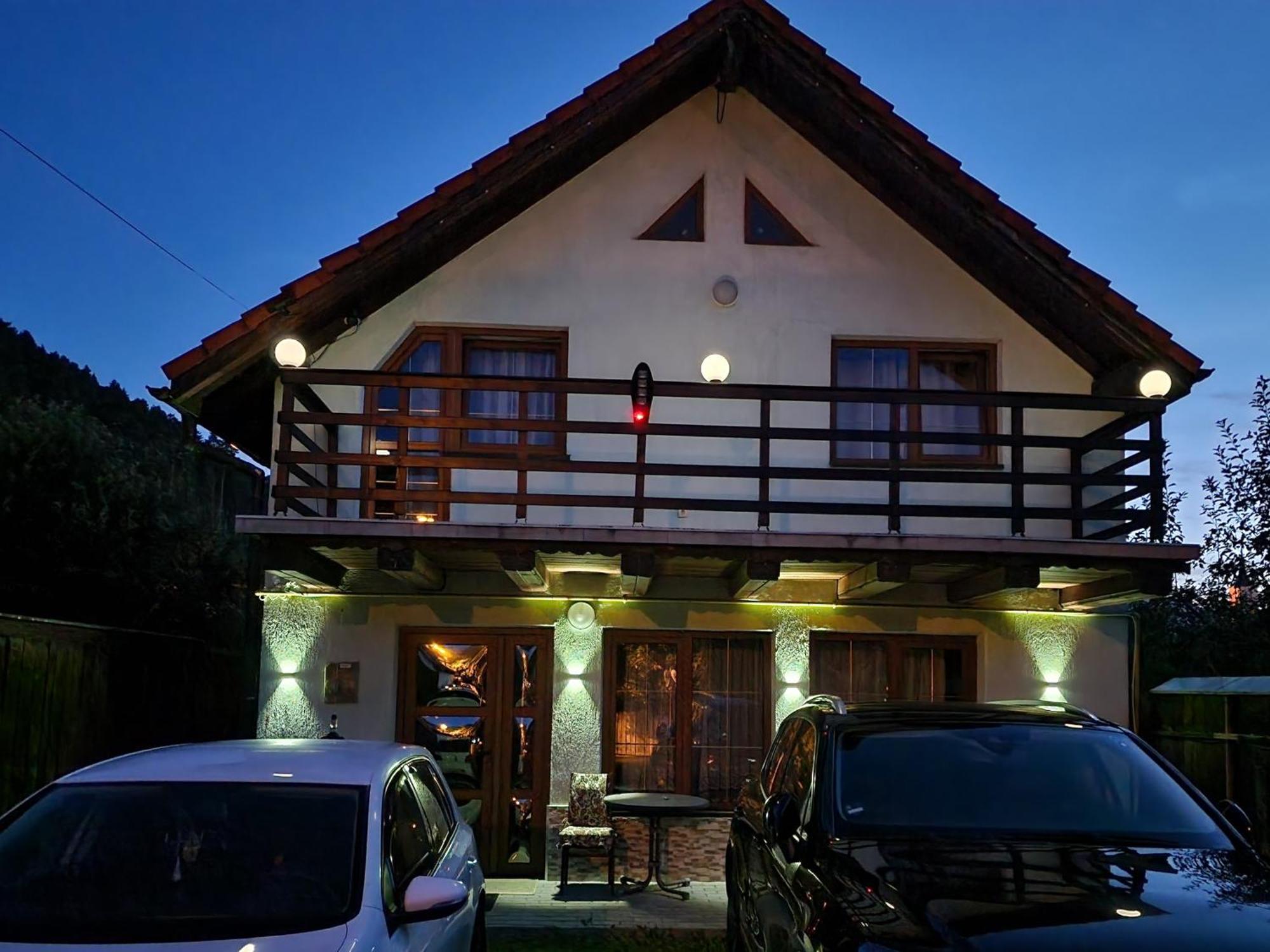 Ciprians' Home Săcele エクステリア 写真